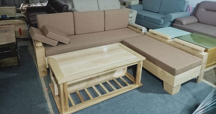 Mẫu sofa gỗ đẹp kê phòng khách được trưng sẵn tại cửa hàng AmiA